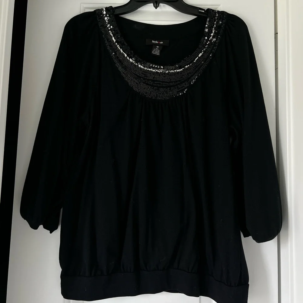 Style & Co. - Medium - Top - Picture 1 of 3